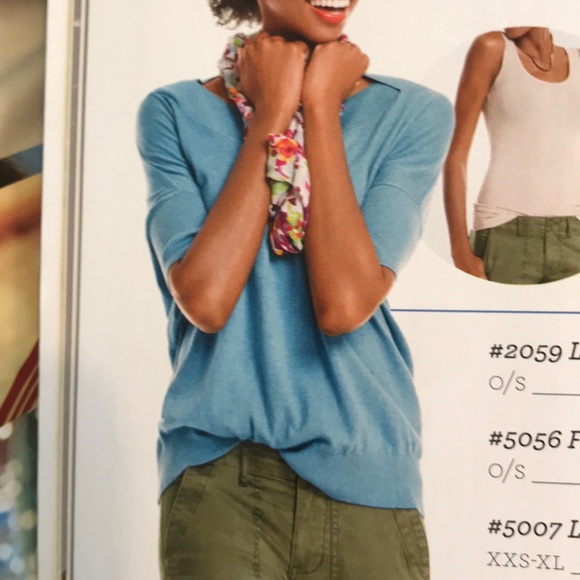 NWOT Cabi #5007 “Lounge Sweater” Spring 2016 - Picture 2 of 8